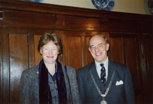 F23 Burgemeester en mevrouw Kamerling 2004